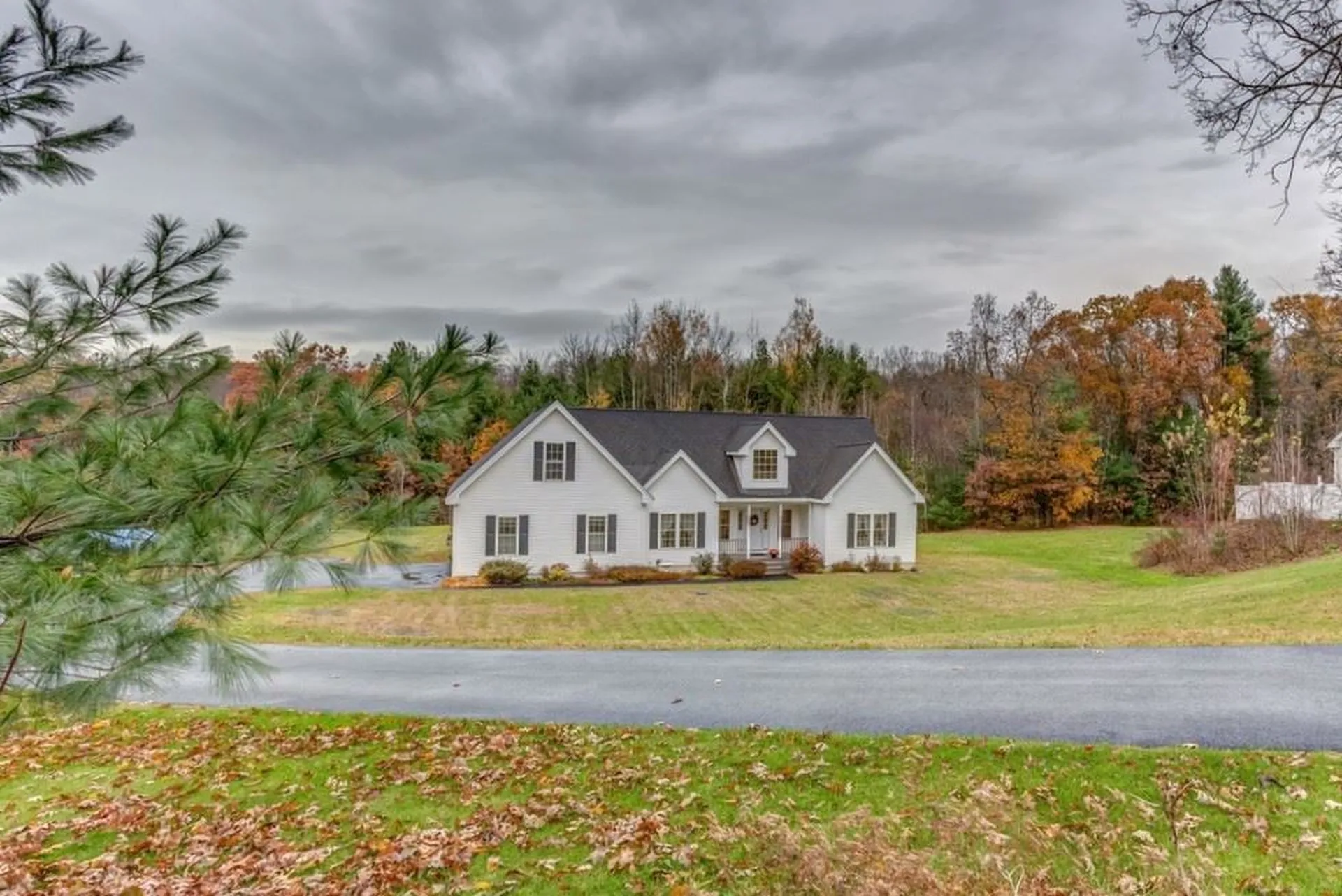62 Ridge Road Nashua NH 03062