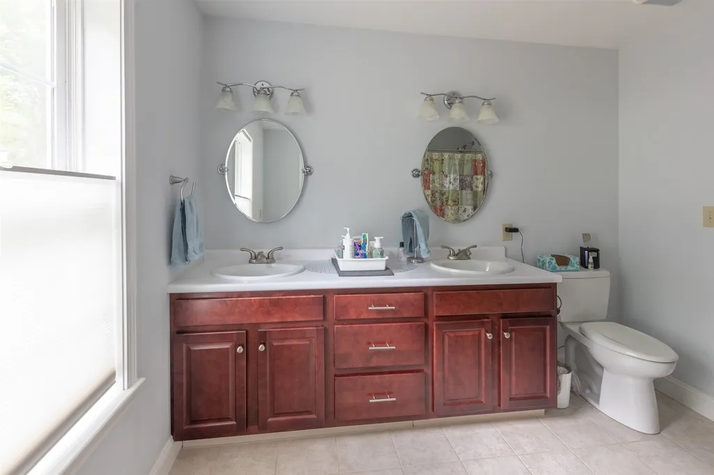 10 Louis Lane Lincoln NH 03251