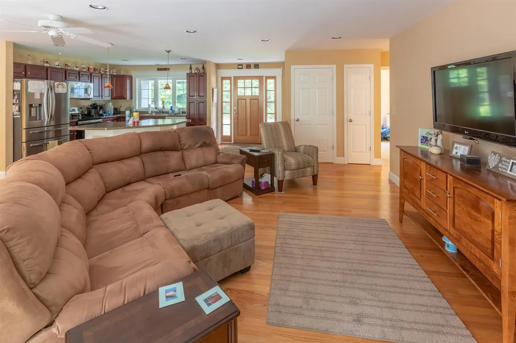 10 Louis Lane Lincoln NH 03251
