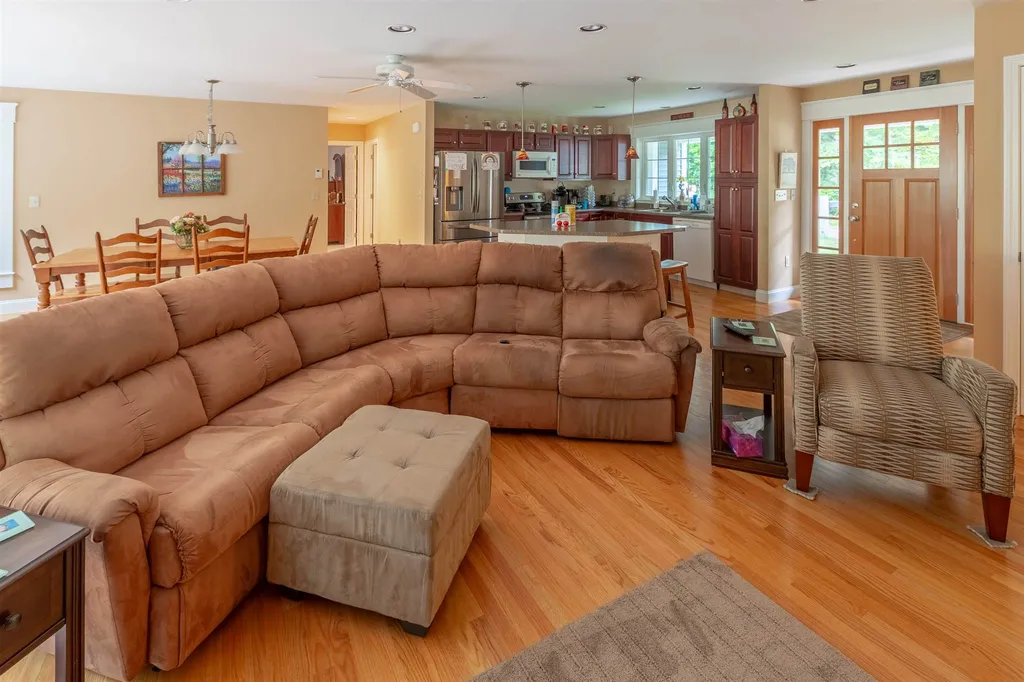 10 Louis Lane Lincoln NH 03251