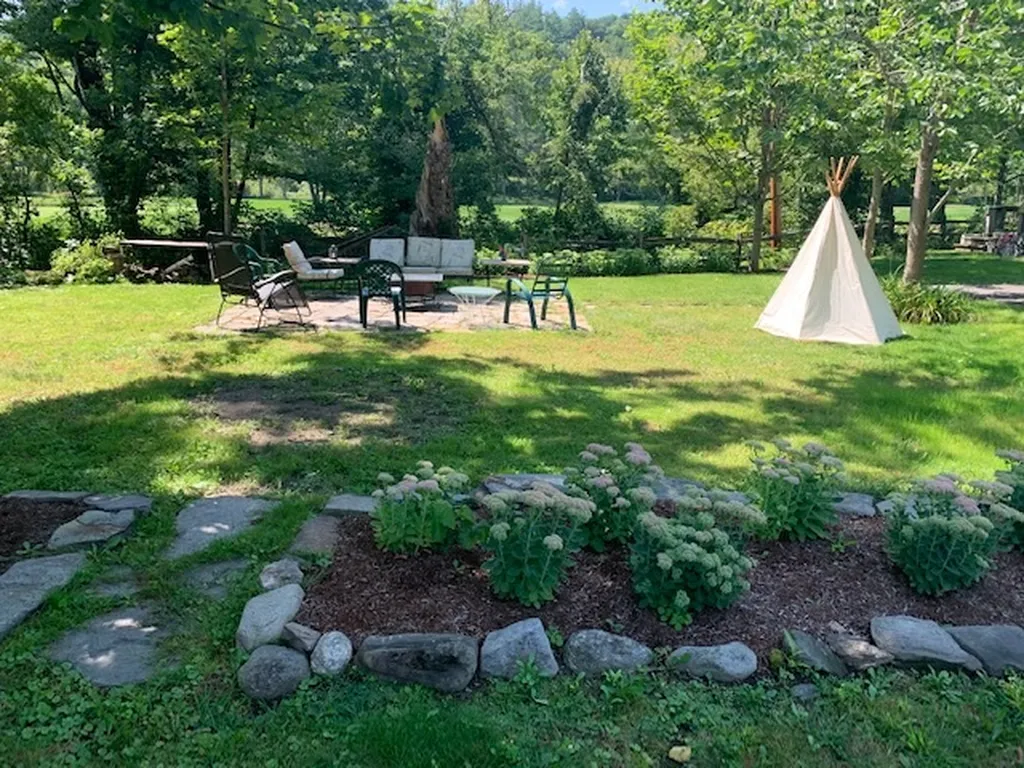 27 Maple Street Woodstock VT 05091