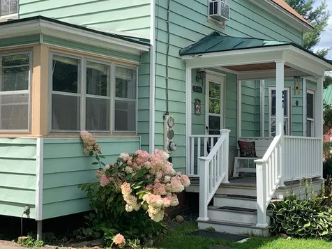 27 Maple Street Woodstock VT 05091