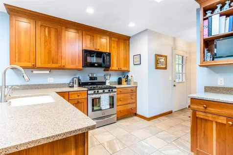 31 Skyline Drive Essex VT 05452