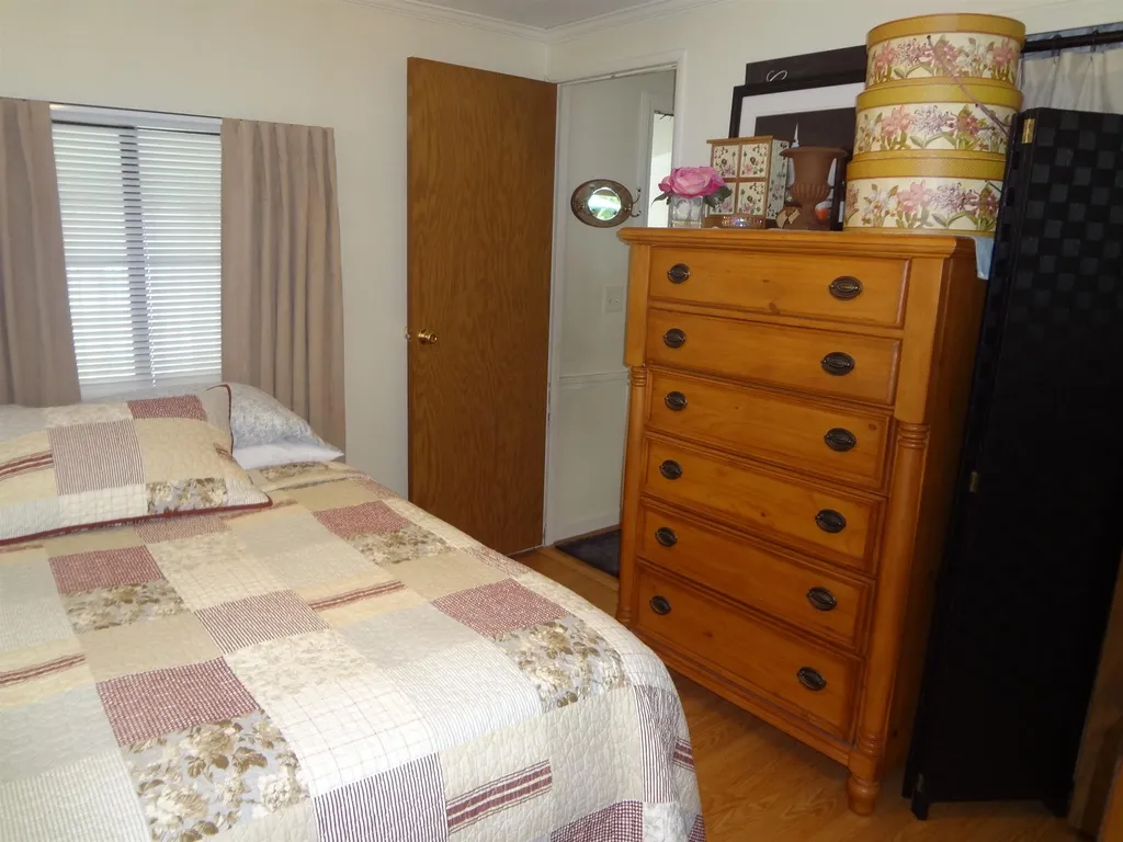 10 North Dewberry Lane Rochester NH 03867