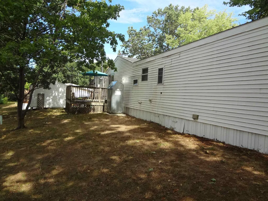10 North Dewberry Lane Rochester NH 03867