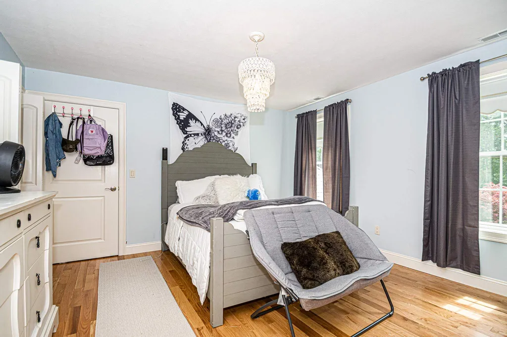 9 Buckhide Road Windham NH 03087