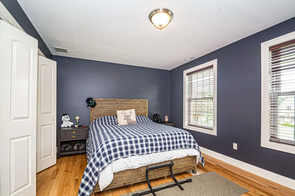 9 Buckhide Road Windham NH 03087