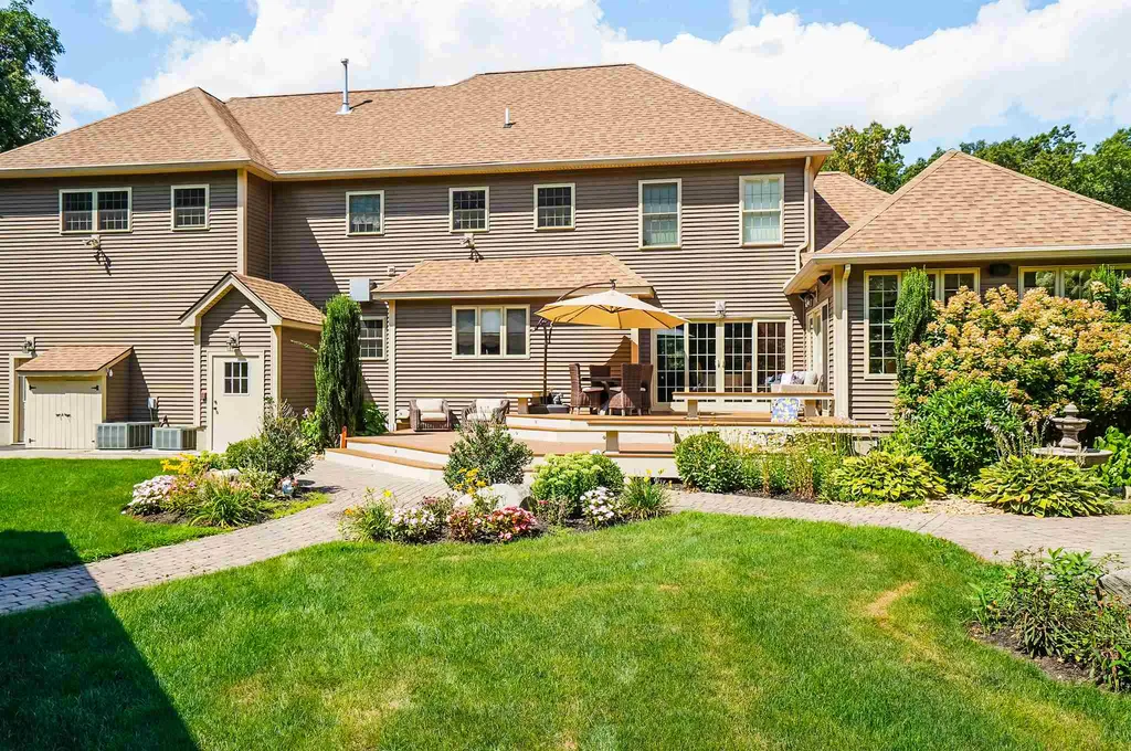 9 Buckhide Road Windham NH 03087