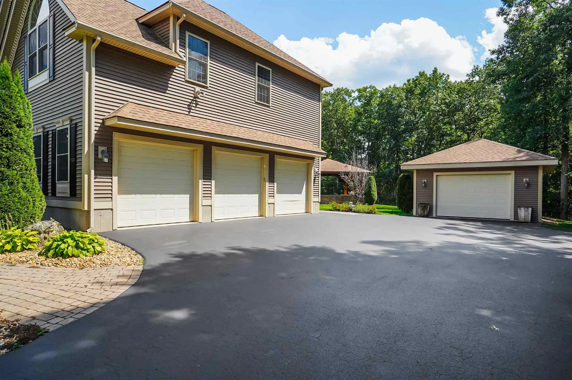9 Buckhide Road Windham NH 03087
