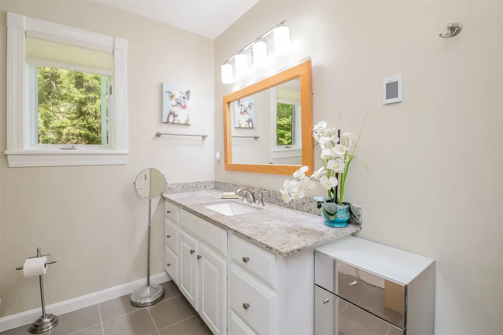 66 Kings Pine Road Wolfeboro NH 03894