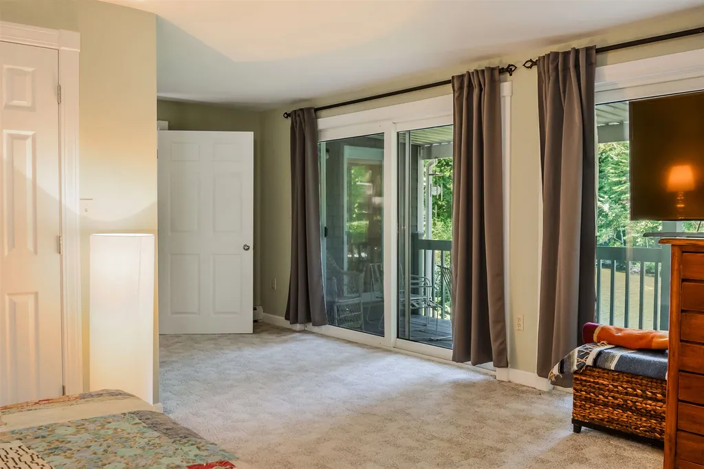 66 Kings Pine Road Wolfeboro NH 03894