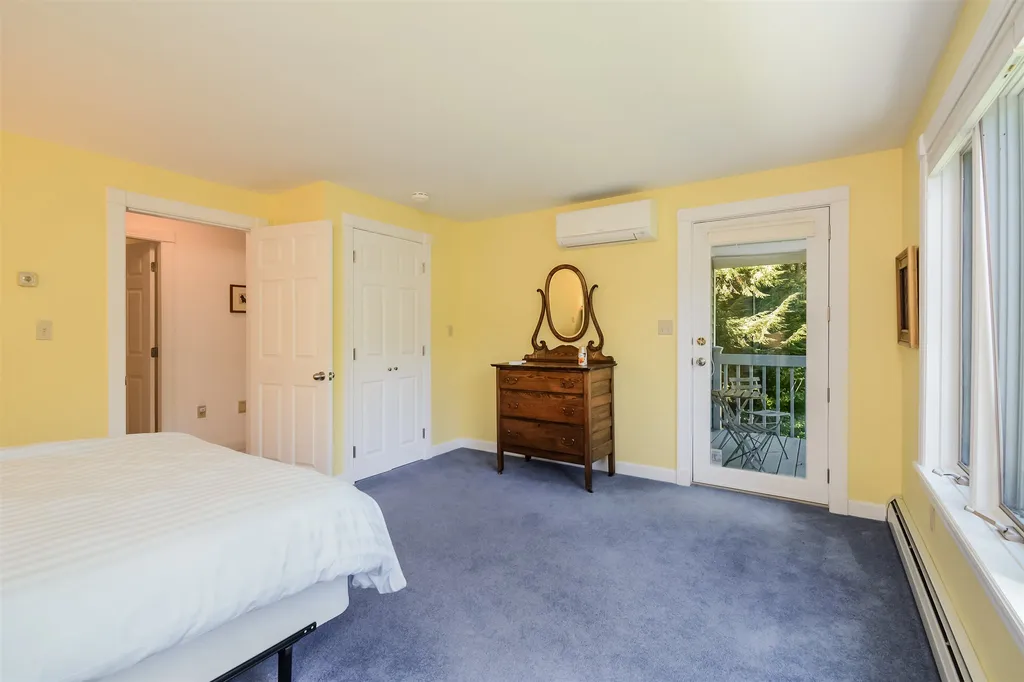 66 Kings Pine Road Wolfeboro NH 03894