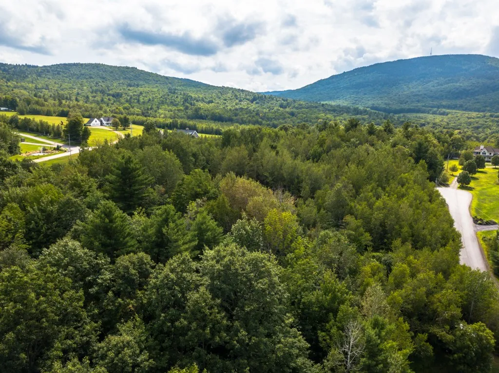 8 Poor Farm Road Gilford NH 03249