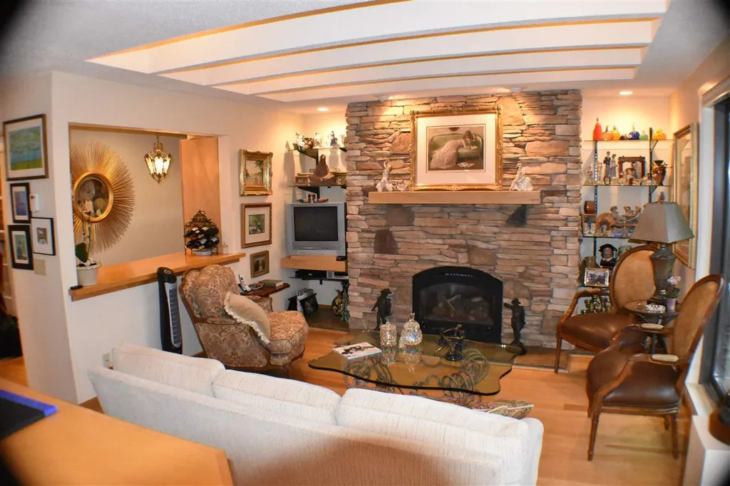 105 Snowside Road Fayston VT 05673