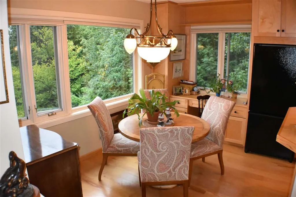 105 Snowside Road Fayston VT 05673