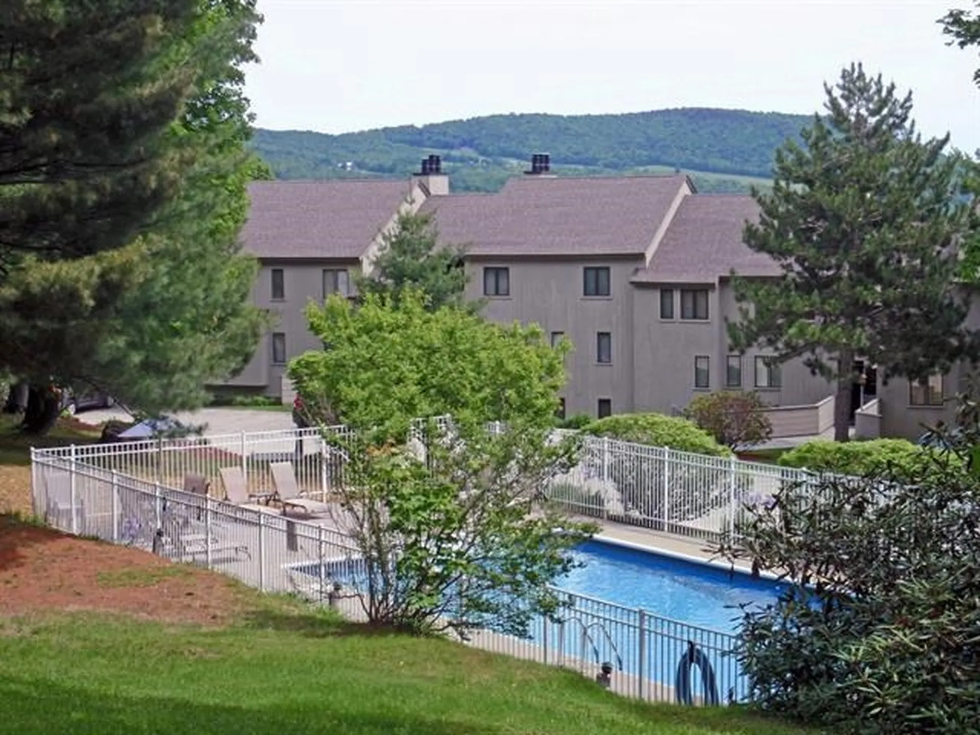105 Snowside Road Fayston VT 05673