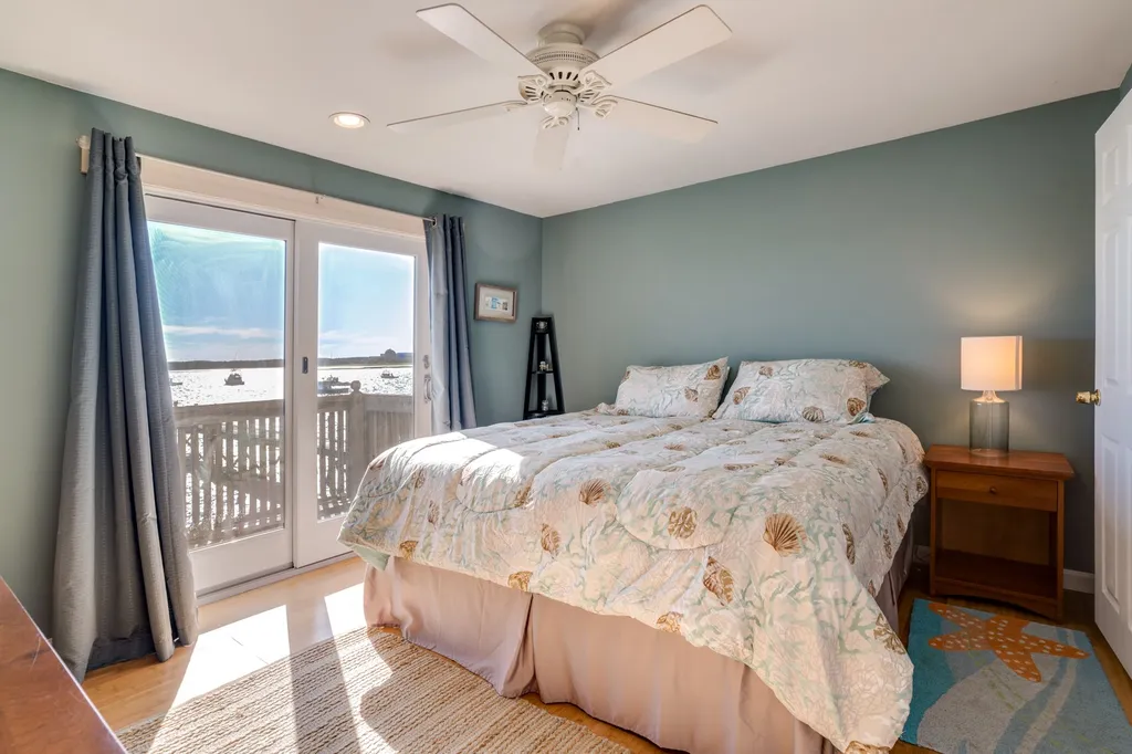 39 Harbor Road Hampton NH 03842