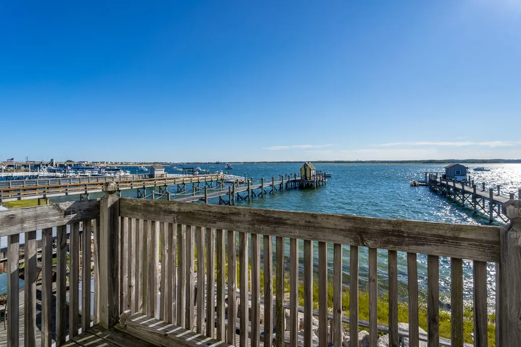 39 Harbor Road Hampton NH 03842