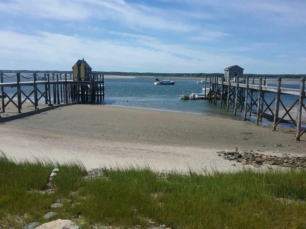 39 Harbor Road Hampton NH 03842