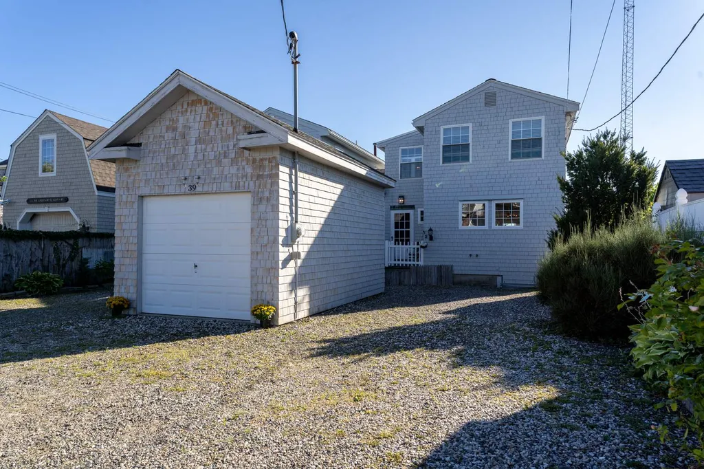 39 Harbor Road Hampton NH 03842