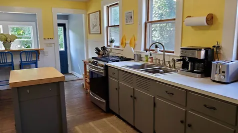 16 Willow Street Brattleboro VT 05301