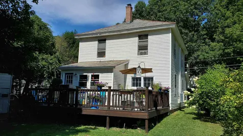 16 Willow Street Brattleboro VT 05301