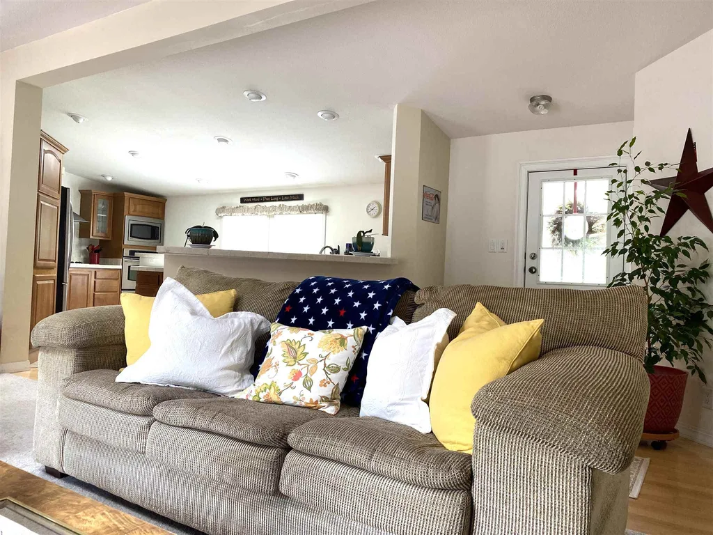 4 Tumbleweed Drive Rochester NH 03867