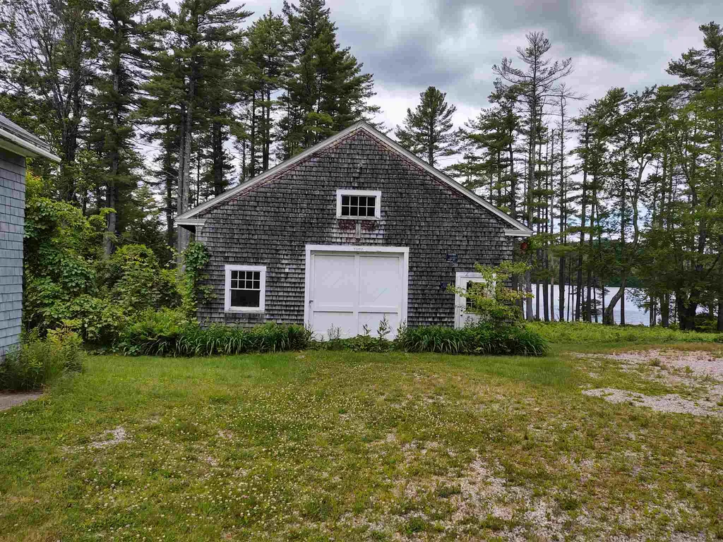 353 Wentworth Road Brookfield NH 03872