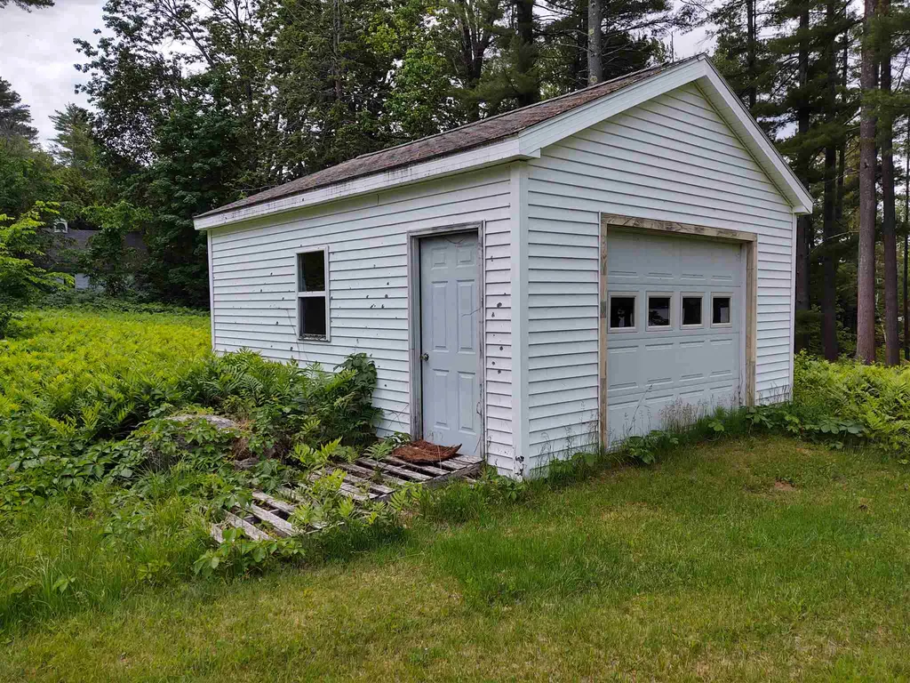 353 Wentworth Road Brookfield NH 03872