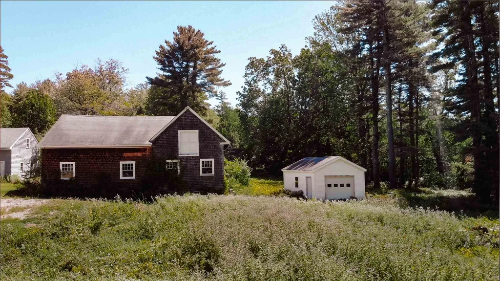 353 Wentworth Road Brookfield NH 03872