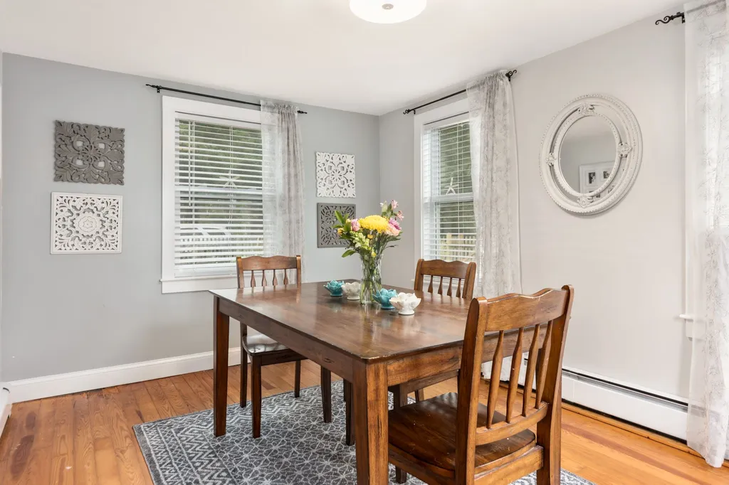 7 Marcoux Road Newton NH 03858-3501