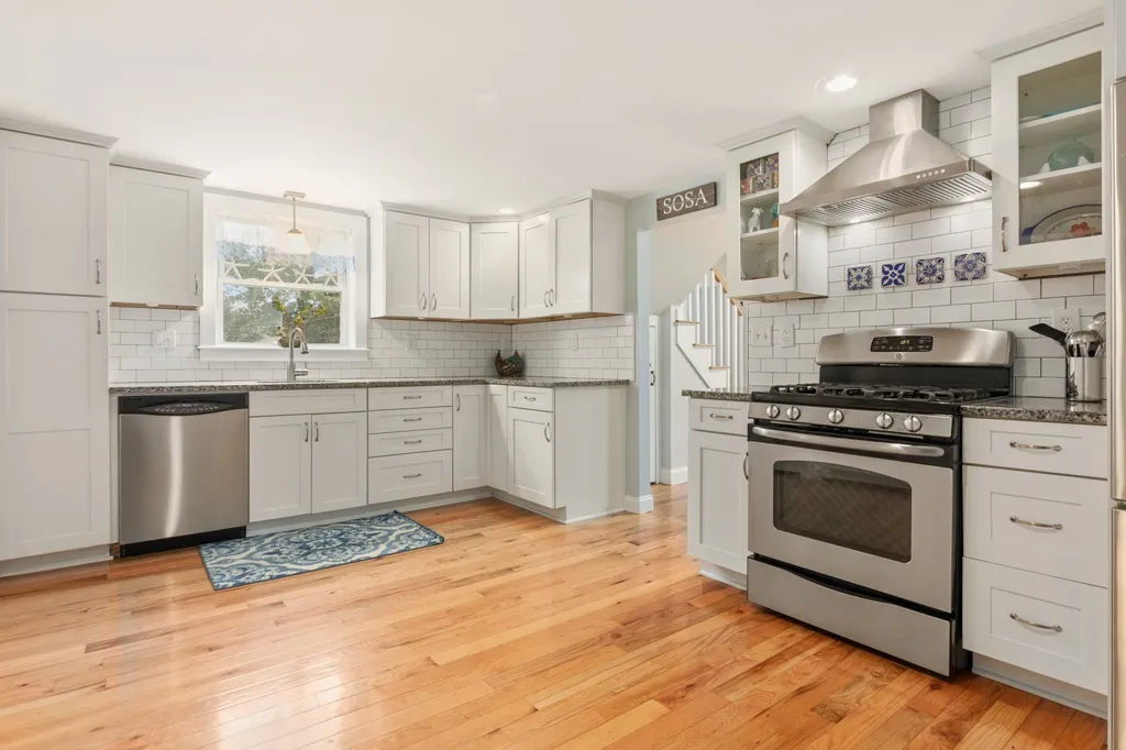 7 Marcoux Road Newton NH 03858-3501