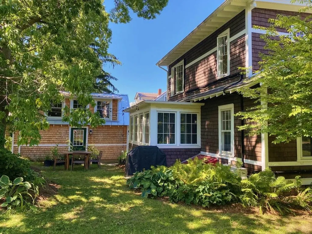 91 Henry Street Burlington VT 05401