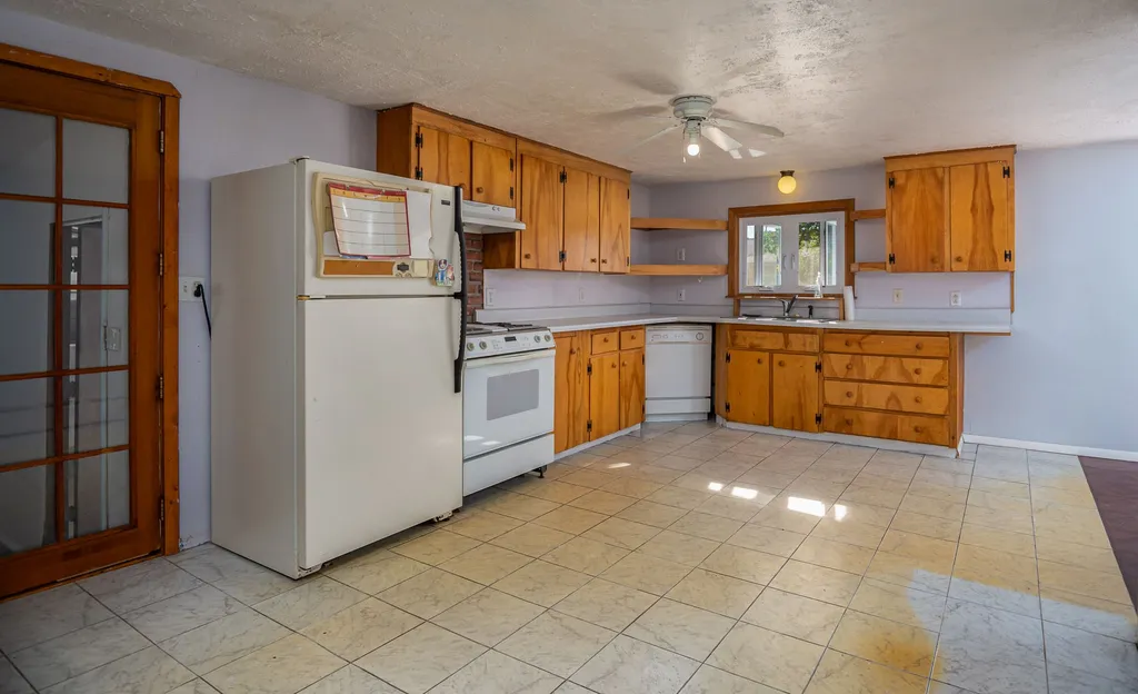 12 Letourneau Street Rochester NH 03867