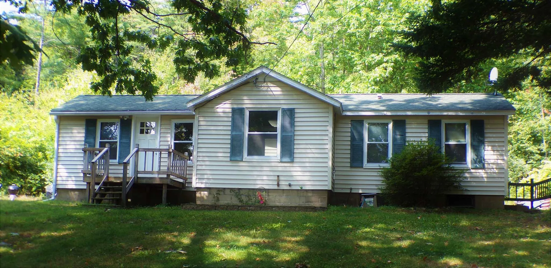 53 Perham Corner Road Lyndeborough NH 03082