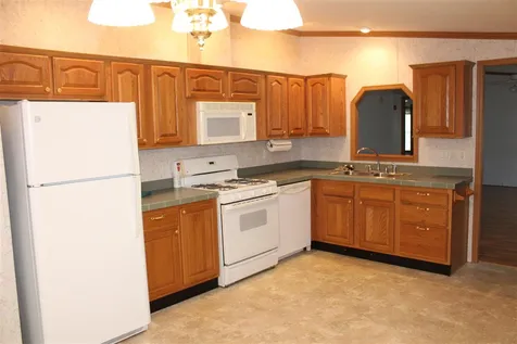 80 Hillview Circle Charlestown NH 03603