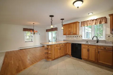 23 Cricket Lane Concord NH 03301