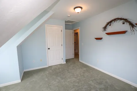 23 Cricket Lane Concord NH 03301