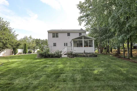 23 Cricket Lane Concord NH 03301
