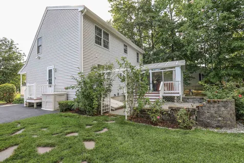 23 Cricket Lane Concord NH 03301