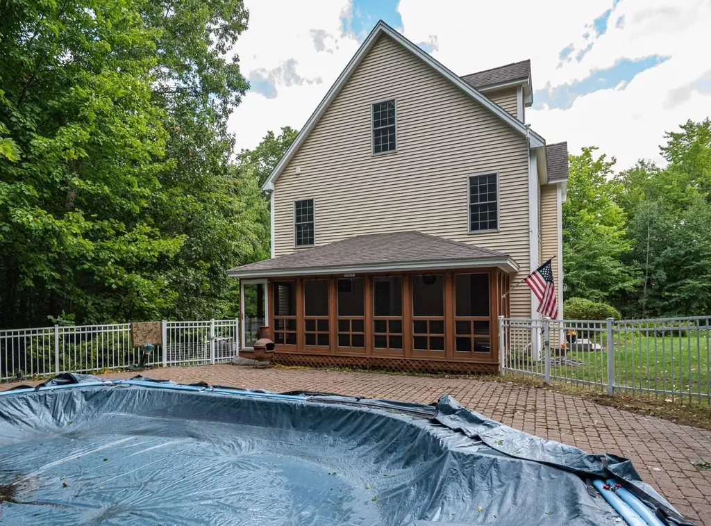 12 Justin Lane Rochester NH 03839
