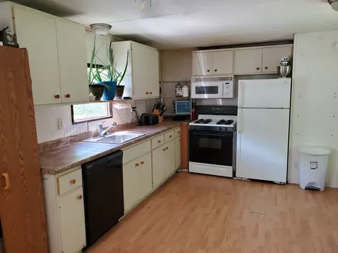 10 Hidden Brook Drive Plymouth NH 03264