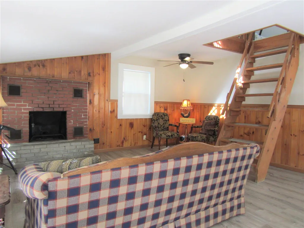 105 Lake Avenue Franklin NH 03235