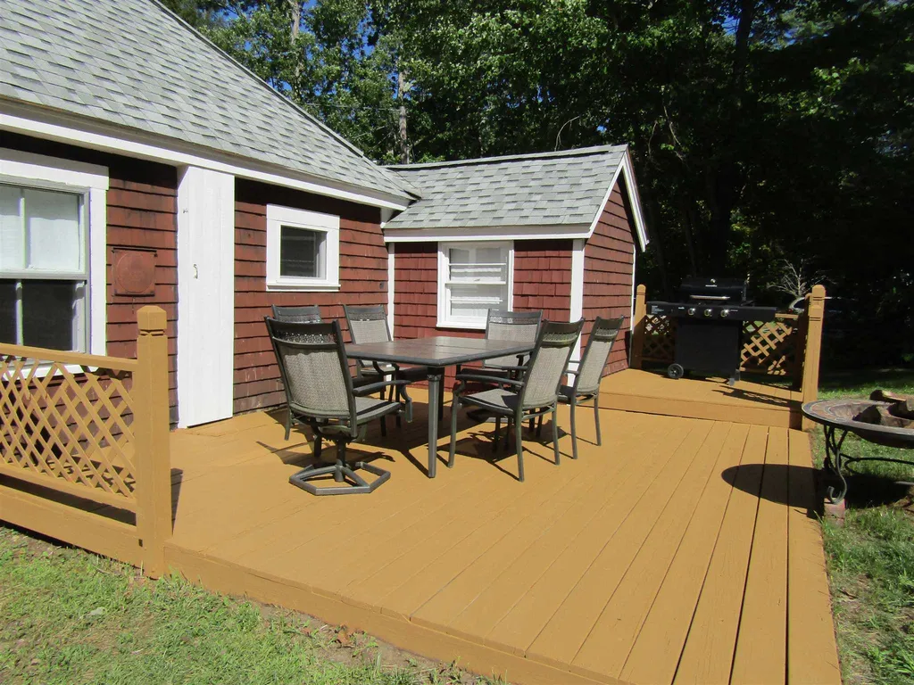 105 Lake Avenue Franklin NH 03235