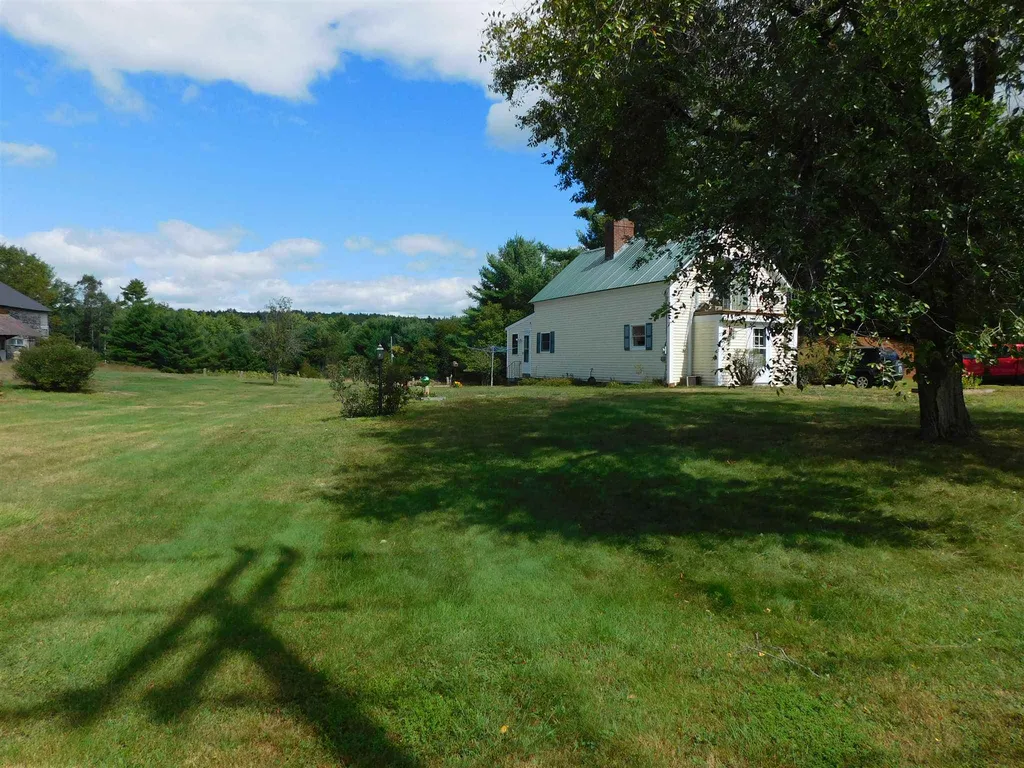 1738 White Mountain Highway Milton NH 03851