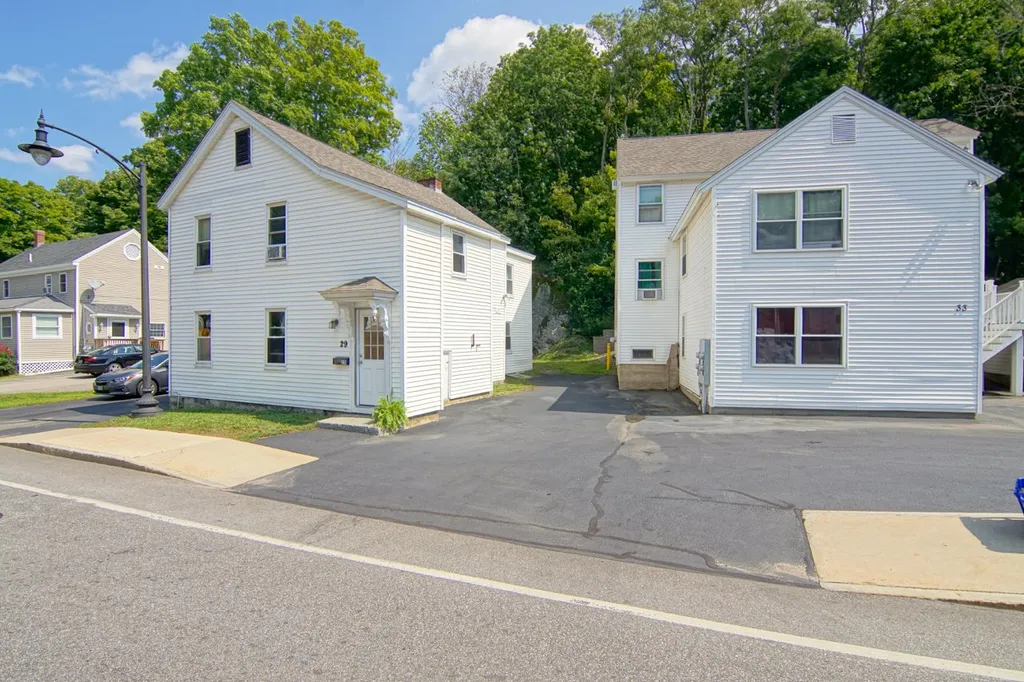 27-33 Exeter Road Newmarket NH 03857