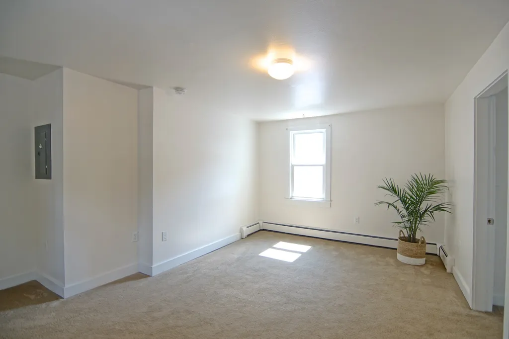 27-33 Exeter Road Newmarket NH 03857