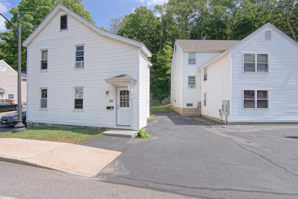 27-33 Exeter Road Newmarket NH 03857