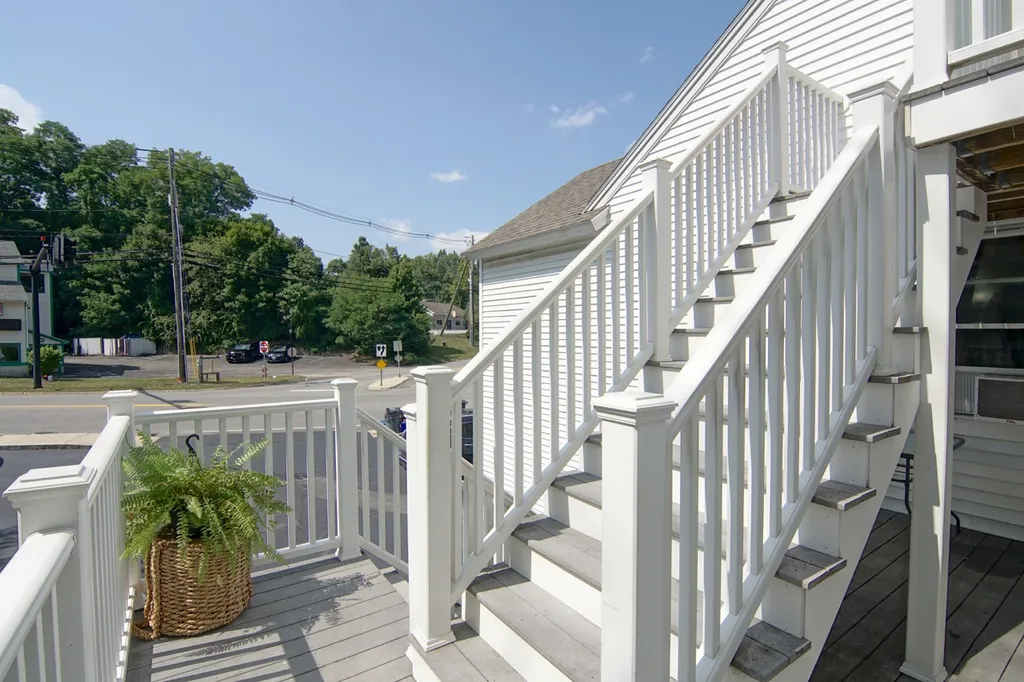 27-33 Exeter Road Newmarket NH 03857