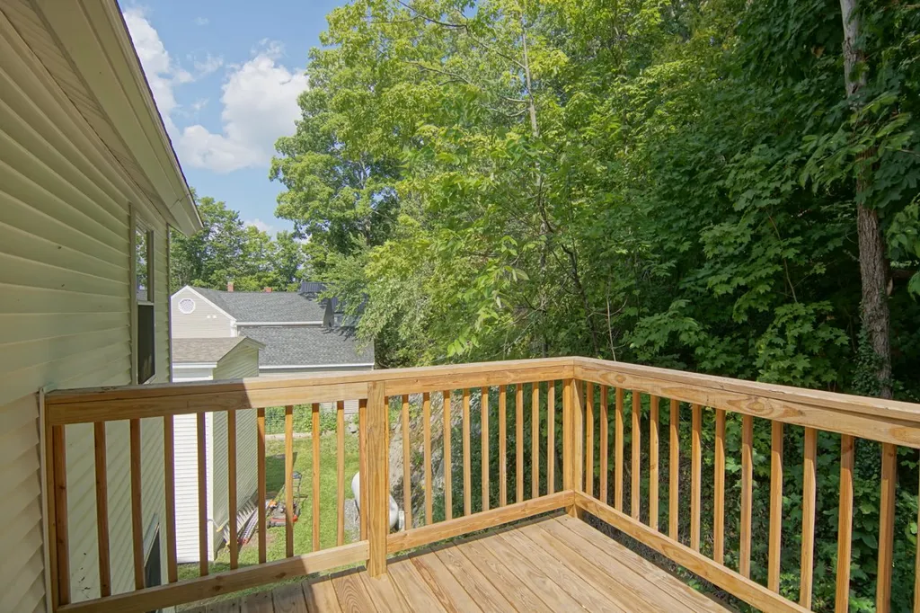 27-33 Exeter Road Newmarket NH 03857
